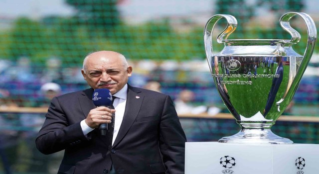 Mehmet Büyükekşi: Bu final, 2028 ve 2032 Avrupa Şampiyonaları için belirleyici olacak