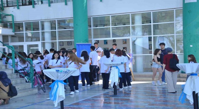 Melsa Mesleki Teknik ve Anadolu Lisesinde mezuniyet heyecanı