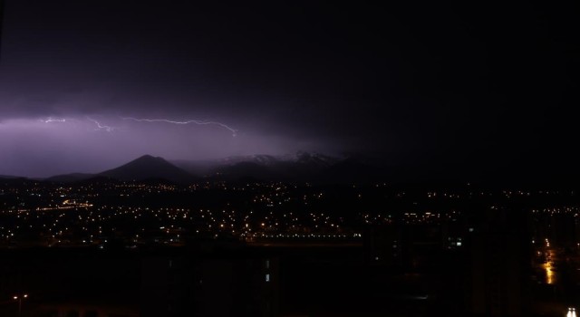 Meteorolojiden gök gürültülü sağanak yağış uyarısı
