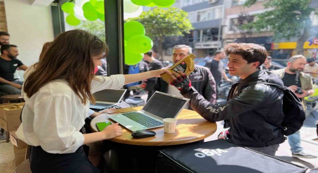 Moto kuryelere bayram hediyesi