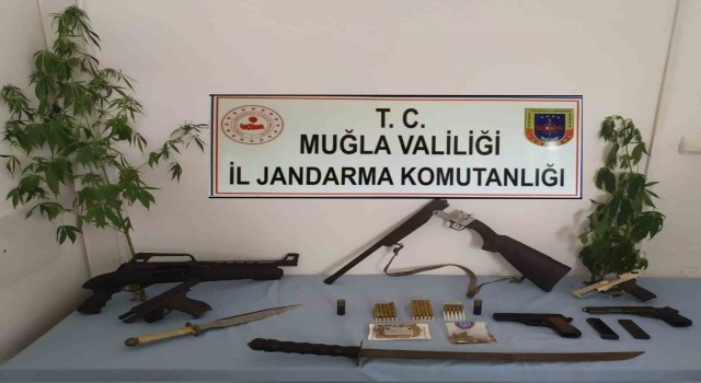 Muğlada silah ticareti yapan 4 şahıs yakalandı