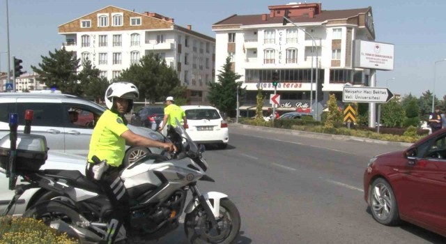 Nevşehirde trafik yoğunluğu havadan görüntülendi