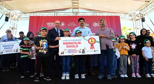 “Okullar Arası Sıfır Atık Yarışması”nın ödül töreni Sille Seyir Tepesinde gerçekleşti