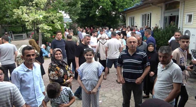 Kurbanlık danaya giren şahıslar restoran bastı