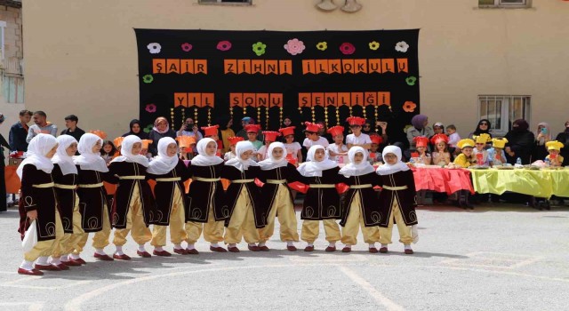 Şair Zihni İlkokulunda yılsonu şenliği