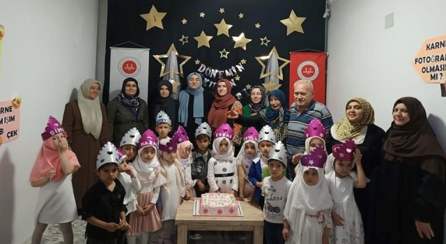 Simavda 4-6 Yaş Kuran Kursu öğrencilerinin karne heyecanı
