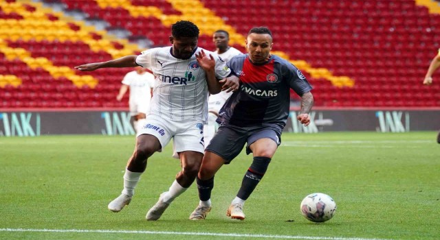 Spor Toto Süper Lig: Fatih Karagümrük: 1 - Kasımpaşa: 0 (İlk yarı)