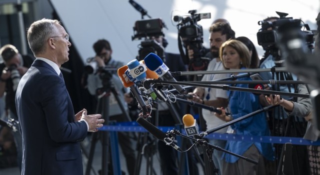 Stoltenberg: “Ukraynalılar işgal edilmiş topraklarının özgürlüğünü geri kazanabiliyor”