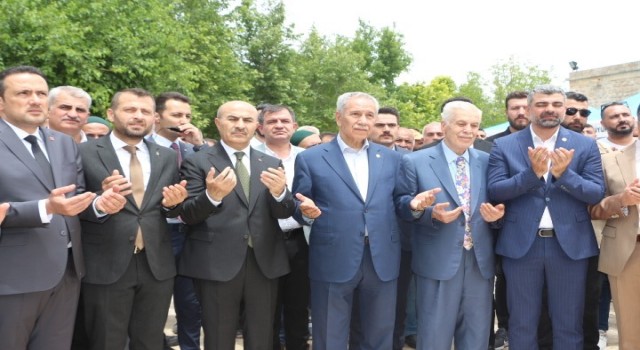 Sultan Şeyh Musa Cami ve Külliyesi ibadete açıldı