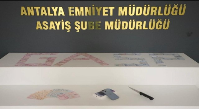 Sürücüyü aracından indirip bıçak zoruyla gasp eden 3 kişi tutuklandı