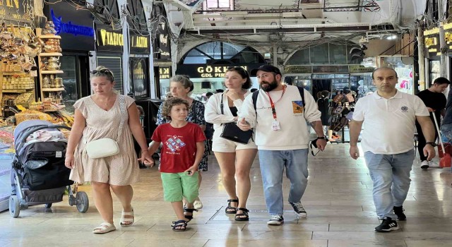 Tarihi Kapalıçarşının günlük giriş sayısı 200 bini buluyor