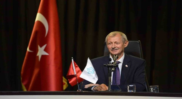 Tepki çeken konserden sonra ilçeye yeni başkan seçildi