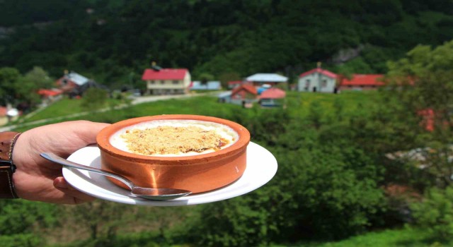 Trabzondan dünyaya açılan lezzet: Hamsiköy sütlacı