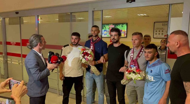 Trabzonsporun yeni transferleri Orsic ve Fernandeze coşkulu karşılama