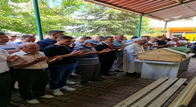 Traktör kazasında ölen ortaokul öğrencisi toprağa verildi
