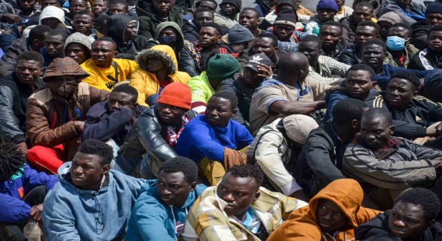 Tunusta son 24 saatte 792 göçmen kurtarıldı, 1 kişi öldü