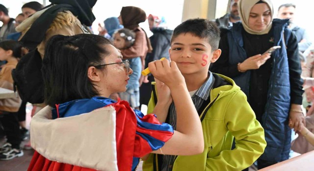 Türkiyenin gül bahçesi Ispartada festival coşkusu devam ediyor