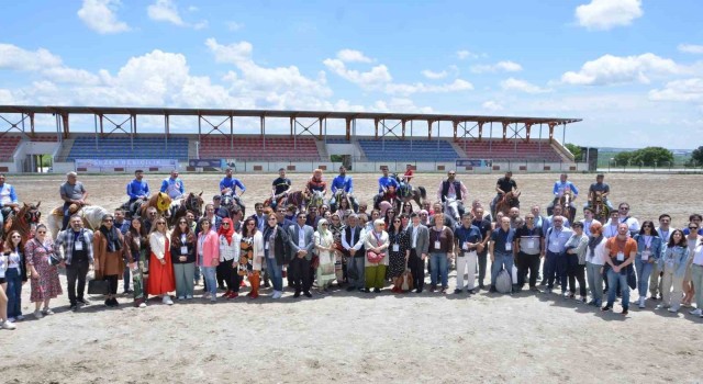 Uluslararası konuklara Ata Sporu “Cirit” tanıtıldı