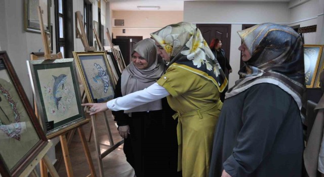 ‘Unutulmaya Yüz Tutmuş Türk İslam Sanatları sergisi düzenlendi