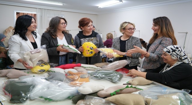 Üretici kadınlardan depremzede kadınlara büyük destek