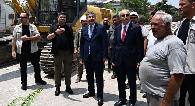 Vali Yılmaz, yıkım çalışmalarını yerinde inceledi