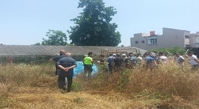 Viteste unuttuğu traktör hareket edince düşüp hayatını kaybetti
