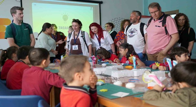 Yabancı öğretmenler Bilim Samsuna hayran kaldı