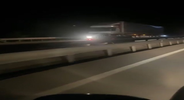 Yalovada kara yolunda ters şeritte ilerleyen otomobil korku saçtı