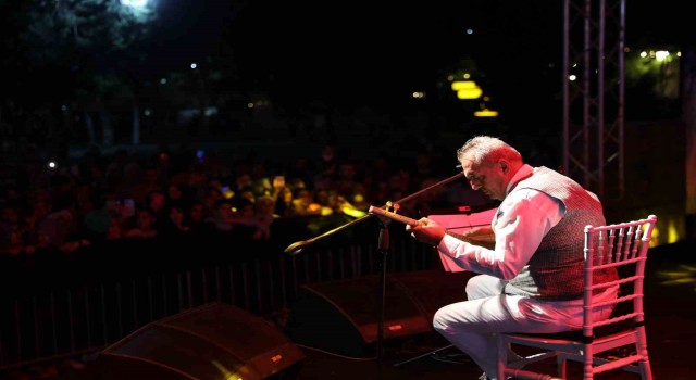 Yavuz Bingölden Aşık Veyseli anma konseri