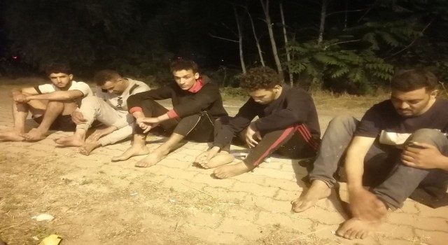 Yunanistanın Meriç Nehrine attığı göçmenler yüzerek kurtuldu