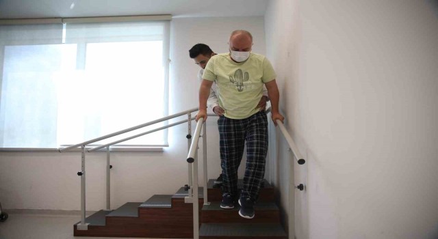 Yürümesi çok zor dediler, 5 ayda ayağa kalktı