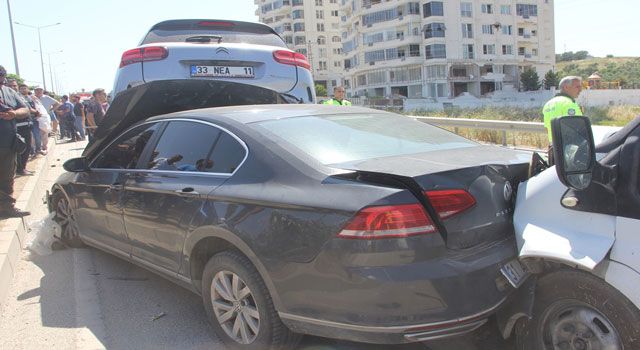 Zincirleme kazada bir kişi yaralandı