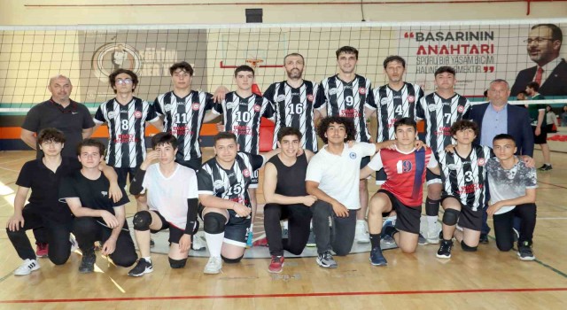 Zonguldak Voleybol Kulübü milli voleybolcu Kadir Cini ağırladı