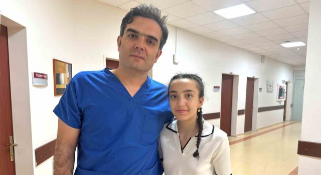 12 yaşındaki Azra, Selçuk Tıpta sağlığına kavuştu