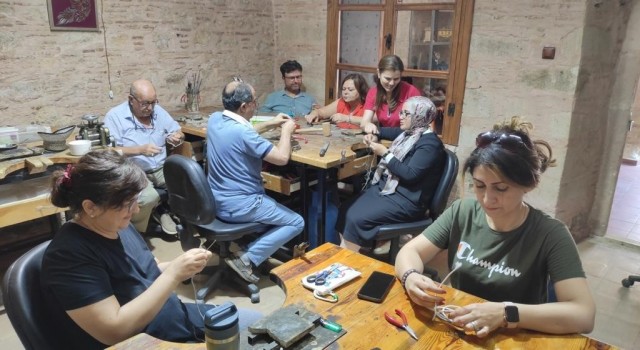 5 bin yıllık sanatın yeni ustaları Manisada yetişiyor