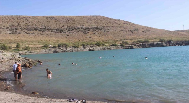 Acıgöl yaz sıcaklarından bunalanların mekanı oldu