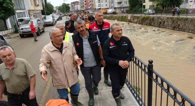 AFAD Başkanı Sezer: “Yağışlar sonrası Karadenizde bine yakın toprak kayması ve heyelan oldu”