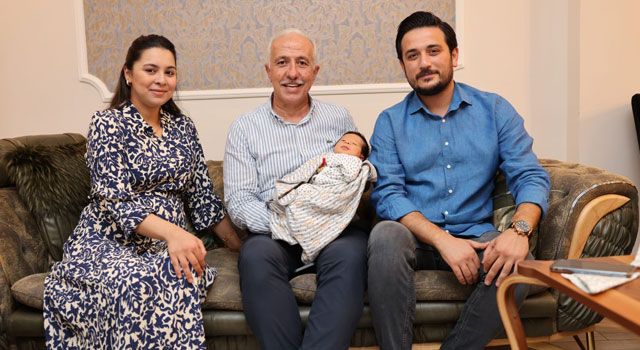 Akdeniz Belediyesi, 5 Bin 850 Aileye Doğum Hediyesi Verdi