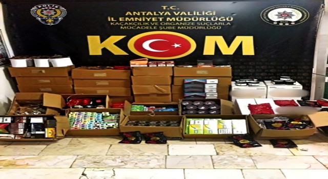 Antalyada 600 kilogram nargile tütünü ele geçirildi