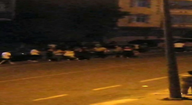 Arnavutköyde iki grup arasında tekme tokatlı kavga