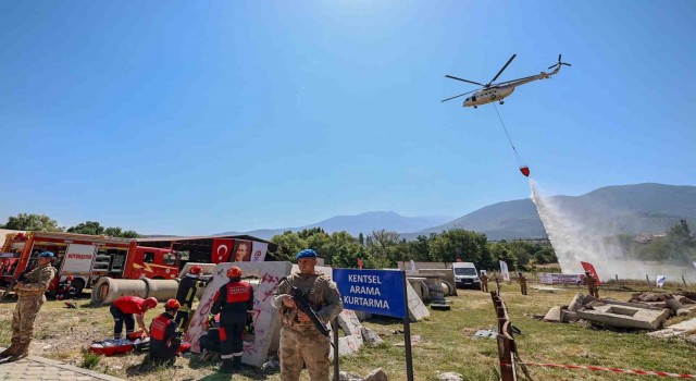 Atıl malzemeler arama kurtarma ve iş güvenliği parkuruna dönüştü