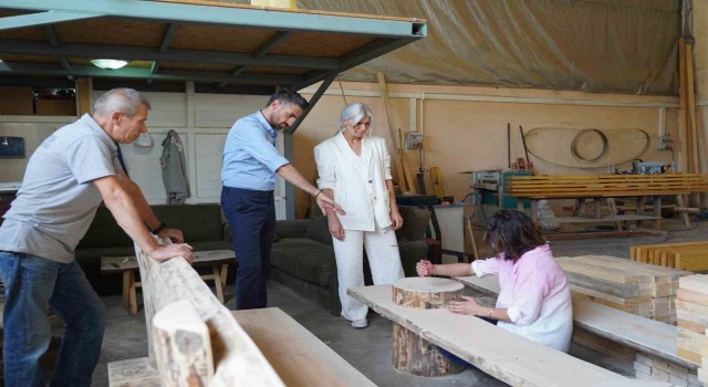 Atölye çalışmalarını yerinde inceledi