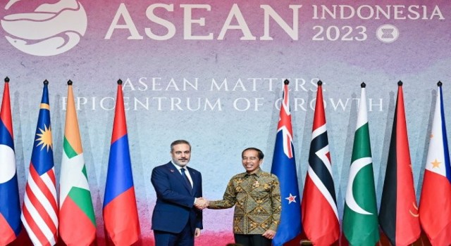 Bakan Fidan, Türkiye-ASEAN ilişkilerini geliştirmek için Endenozya'da