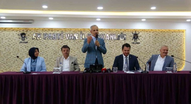 Bakan Uraloğlu: “Yerel seçimlerde Van'ın haritadaki rengini turuncu yapacağız”