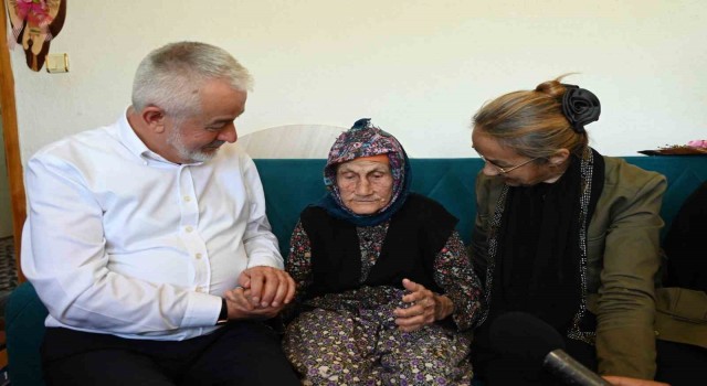 Başkan Başdeğirmenden, 110 yaşındaki Aliye teyzeye vefa