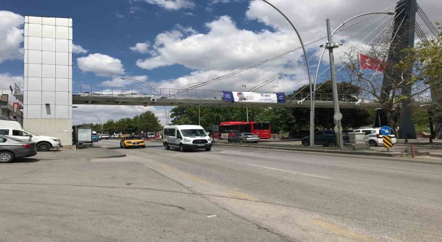 Ankara’da feci kaza: iki otomobilin çarptığı kadın yaşamını kaybetti
