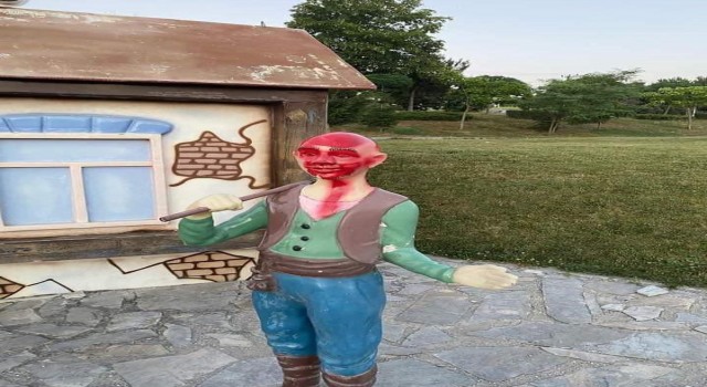 Bozüyükte çocuk parkına çirkin saldırı