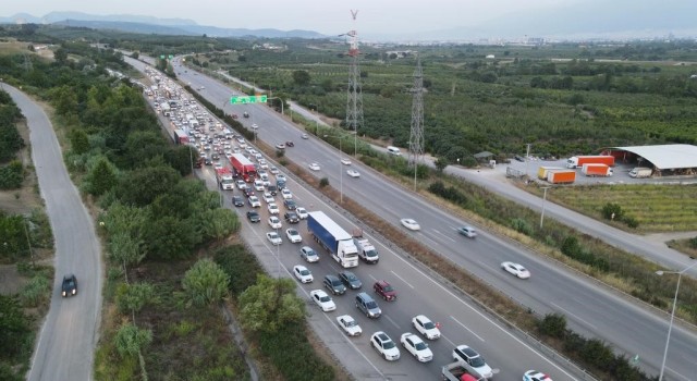 Bursada peş peşe iki kaza: 8 yaralı