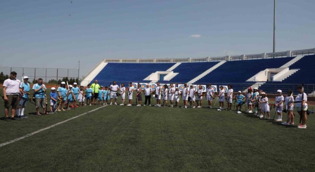 Büyükçekmecede yaz spor okulu görkemli bir törenle açıldı