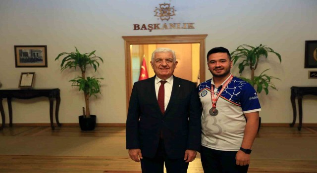 Büyükşehir okçularından Avrupada büyük başarı
